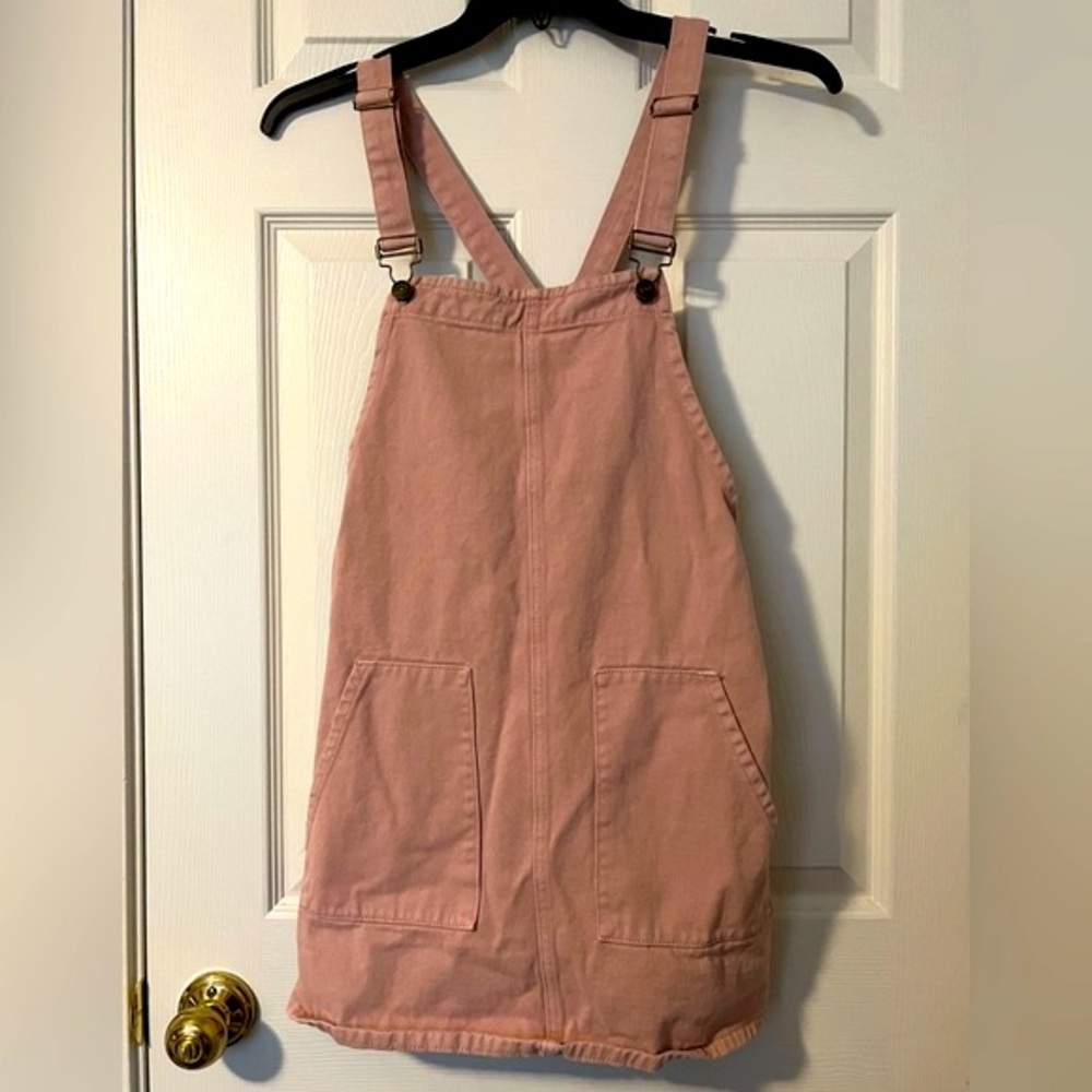 Dusty pink overall dress/jumper with pockets